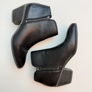 Frye Judith Zip Bootie, Size 9